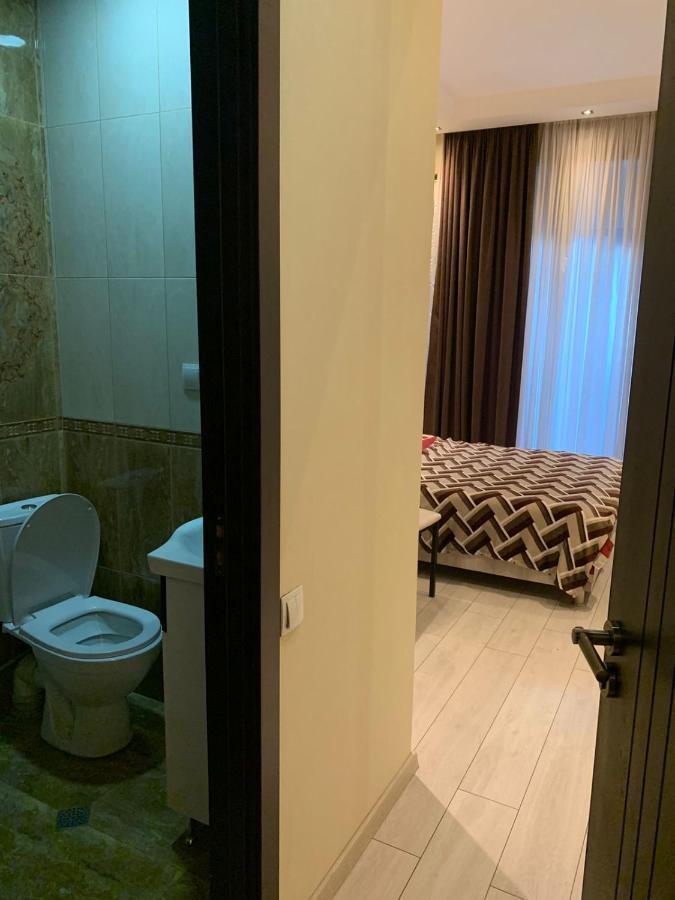 Apartment Three Bedroom In Saburtalo Tbilisi ภายนอก รูปภาพ